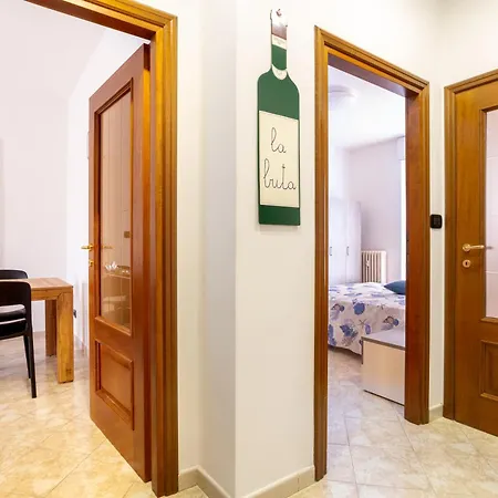 La Buta Apartment *